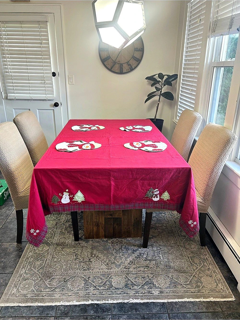 Pottery Barn Kids Snowman Holiday Tablecloth and Placemats Set Snowman Plaid